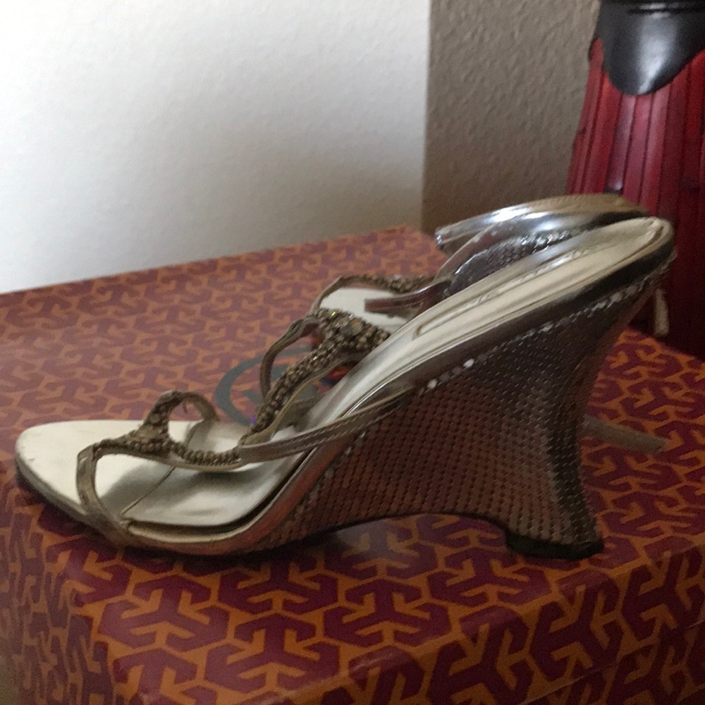 Sandals - Picture 4 of 8